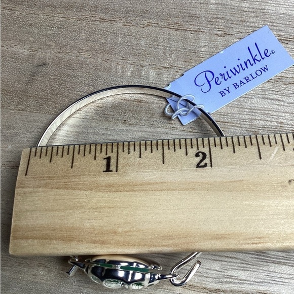 PERIWINKLE BY BARLOW SILVER GREEN SEA GLASS SHELL BRACELET COASTAL B… - Picture 8 of 8